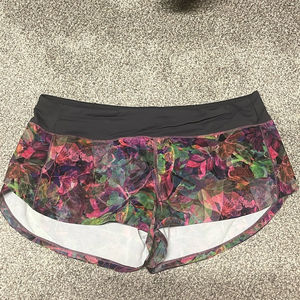 Lululemon speed up low rise 2.5 inch